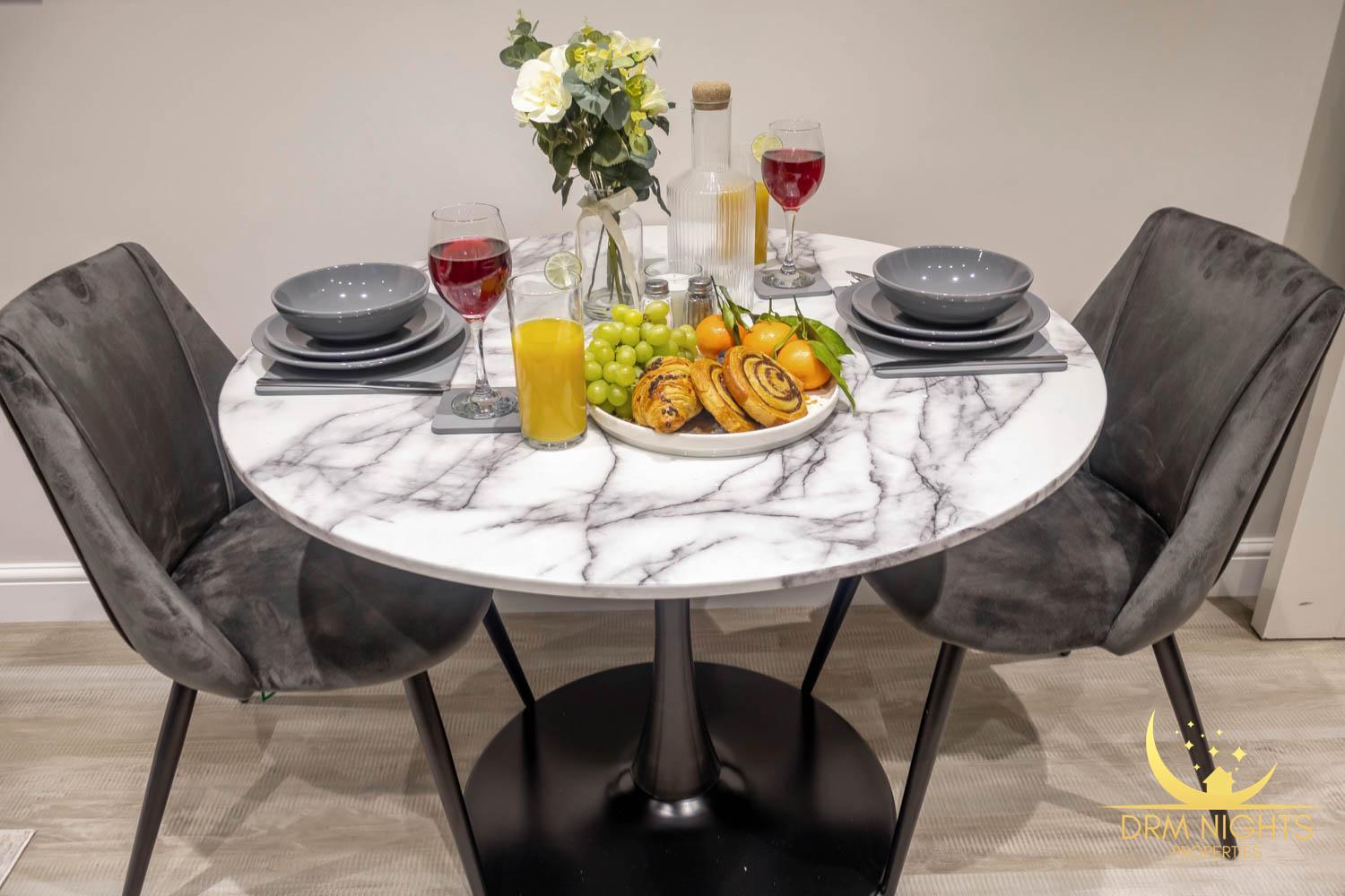 Modern 1-Bedroom Apartment In Leeds City Centre Sleeps 2 Central Station Buitenkant foto
