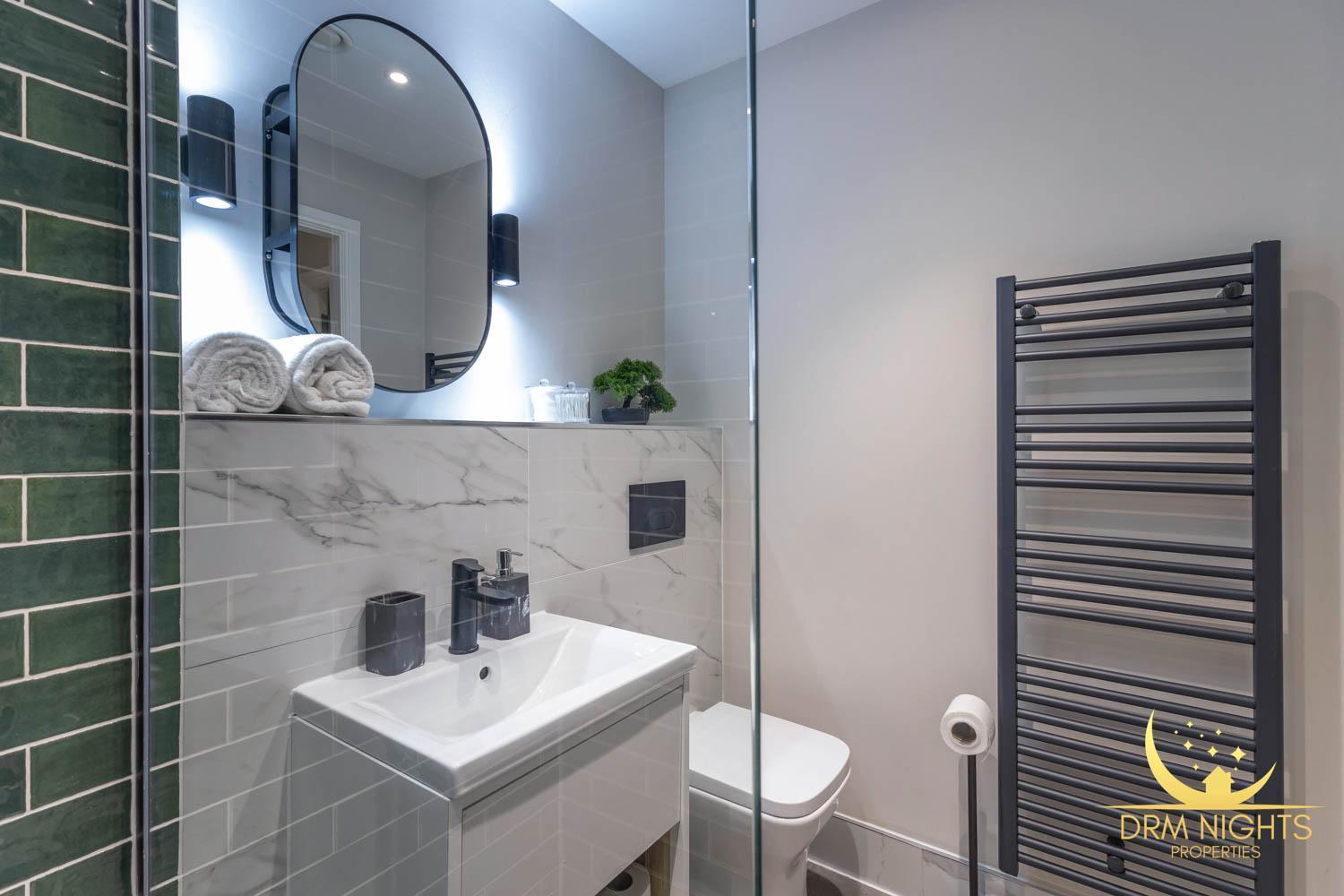 Modern 1-Bedroom Apartment In Leeds City Centre Sleeps 2 Central Station Buitenkant foto