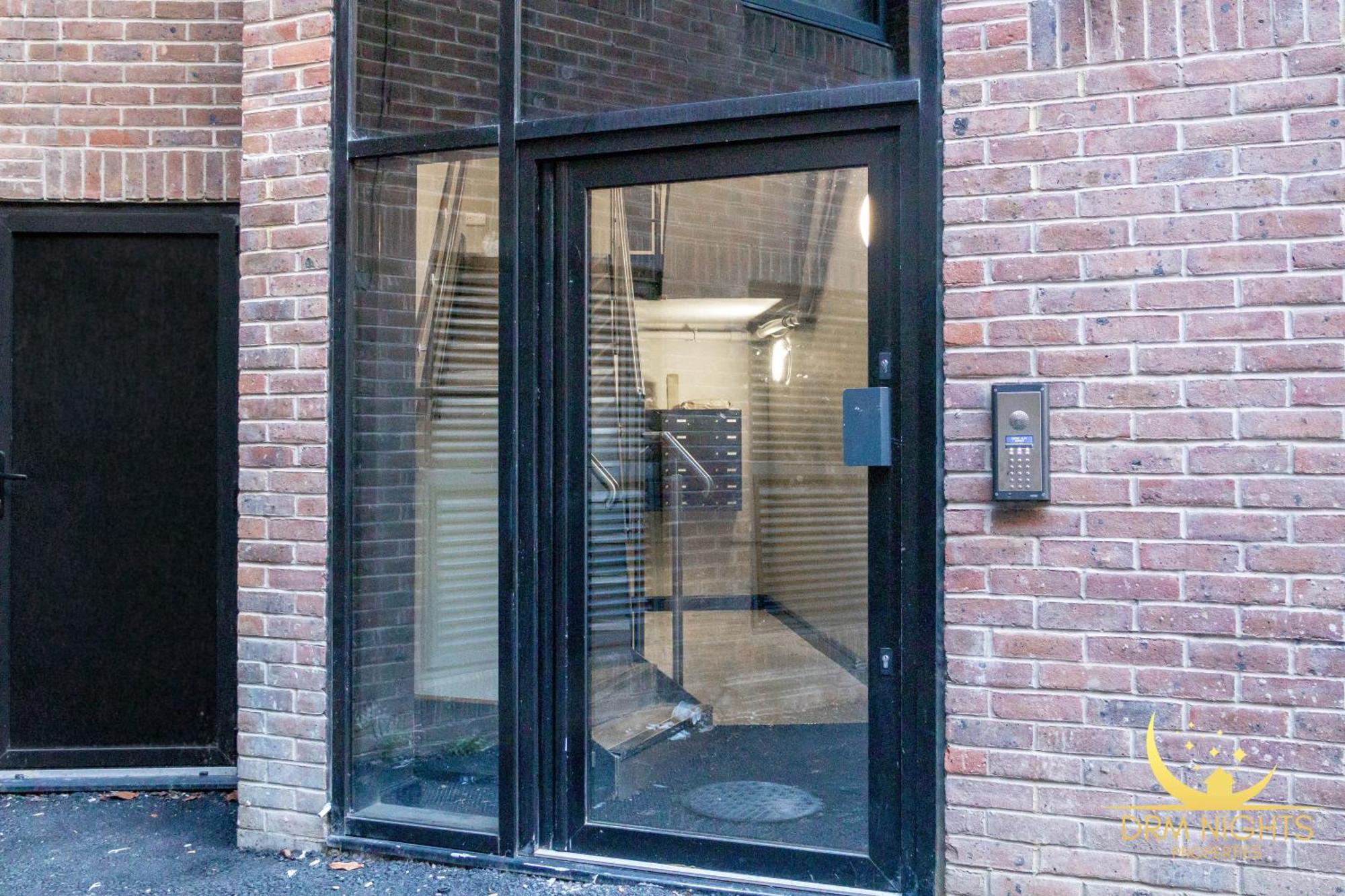 Modern 1-Bedroom Apartment In Leeds City Centre Sleeps 2 Central Station Buitenkant foto